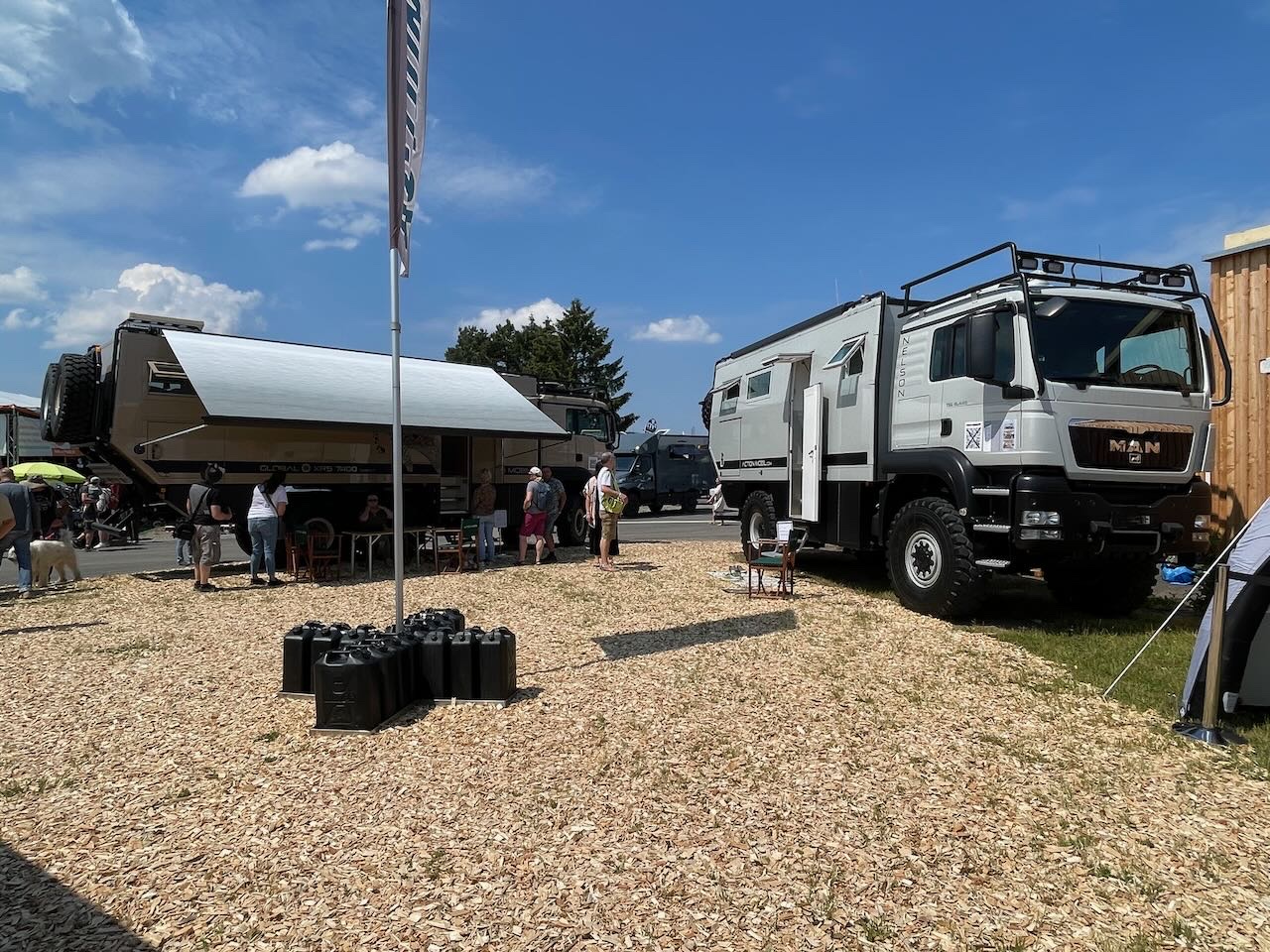 Action Mobil mit 6x6