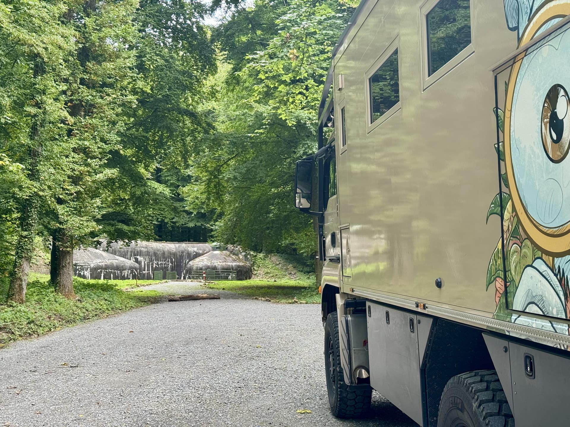 Wir parken direkt an der Festung